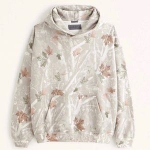 Abercrombie & Fitch off white camo hoodie size large